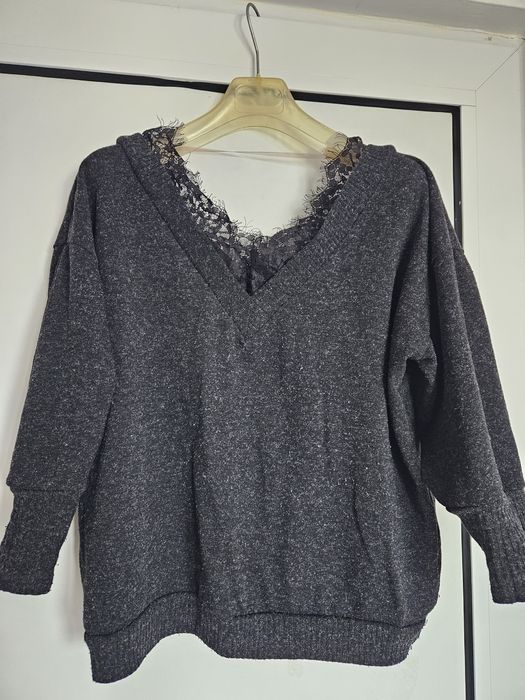 Bluza neagra dantela