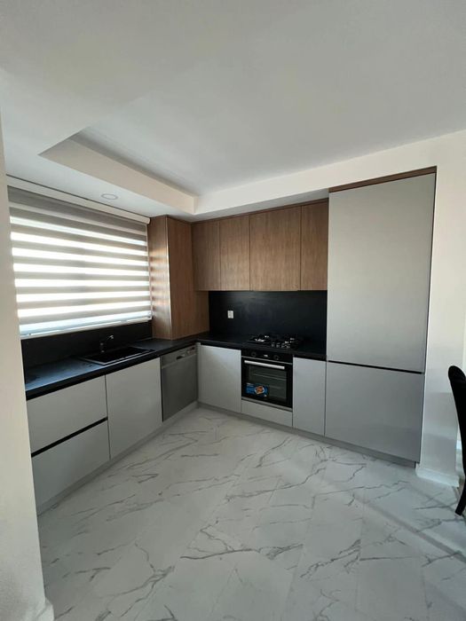Vilă de colț în Cosmopolis, de vânzare/închiriat, direct proprietar