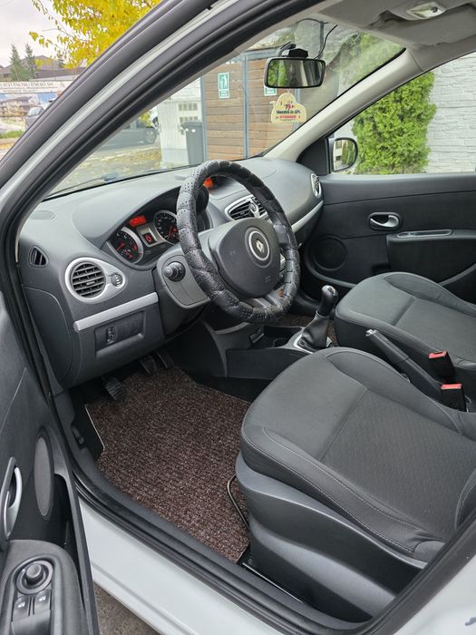 Renault Clio III Facelift (2010)- 108.000 KM
