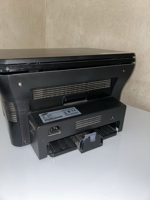 Срочно Принтер 3в1 Samsung SCX-4300 новый