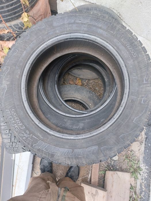 Покрышки зимные шиповные Б/У
