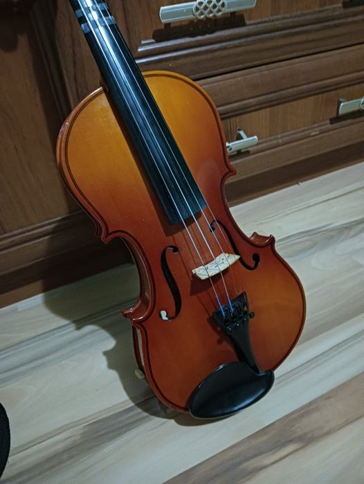 Vioară  de vânzare