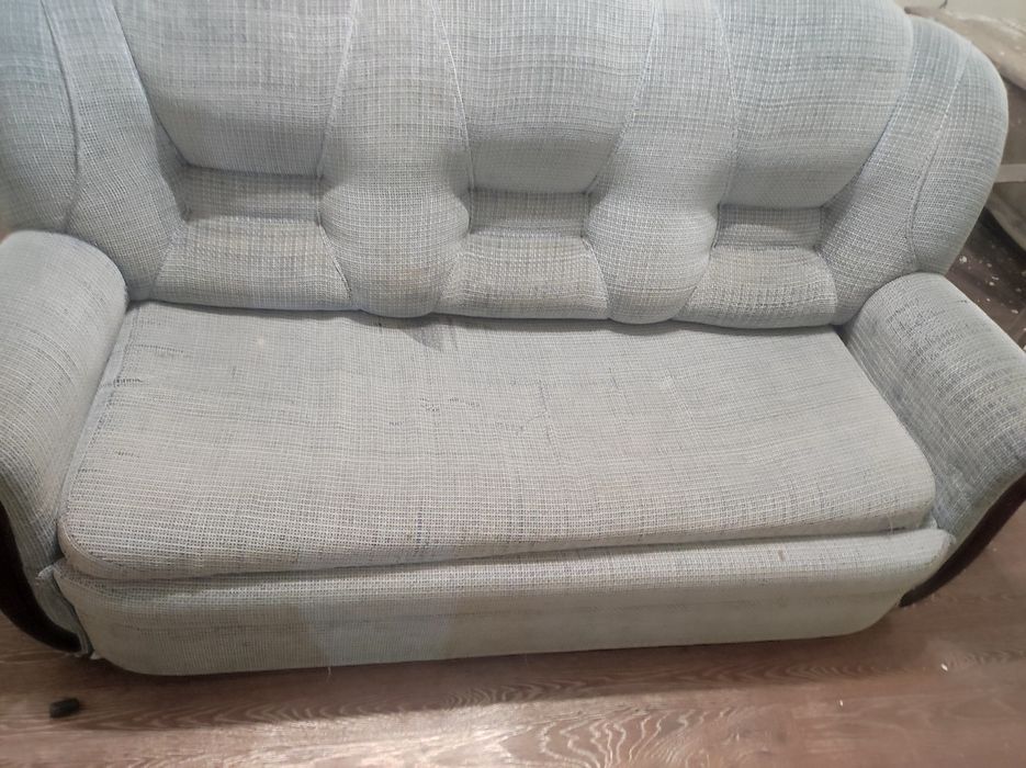 Дарю диван забирайте