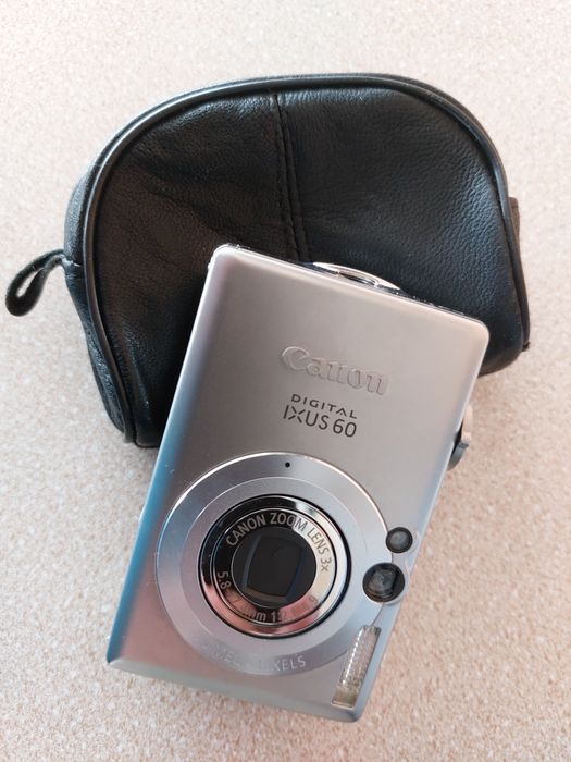 CANON IXUS 60 DIGITAL COMPACT 5.8-17.4mm f2.8-4.9 Zoom Lens 3 x Optic