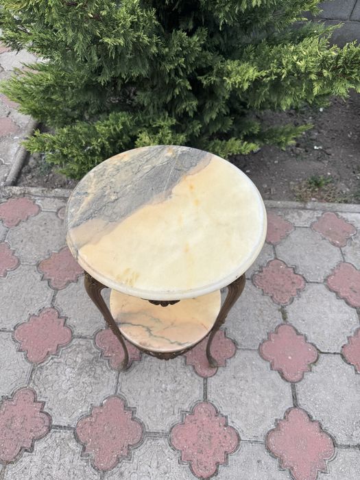 Masuta din bronz cu doua blaturi de marmura