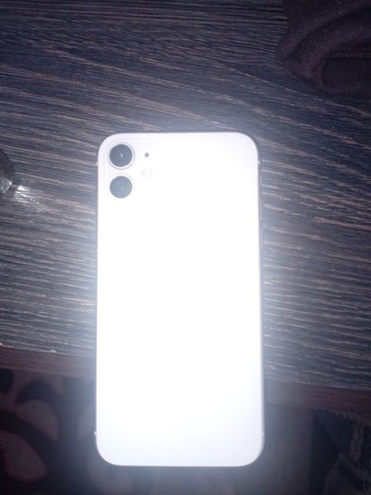 Айфон 11 продам 75%