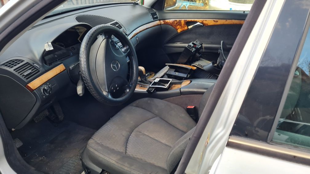 Мерцедес Е270 цди, Mercedes W211 E 270 CDI На Части !!!