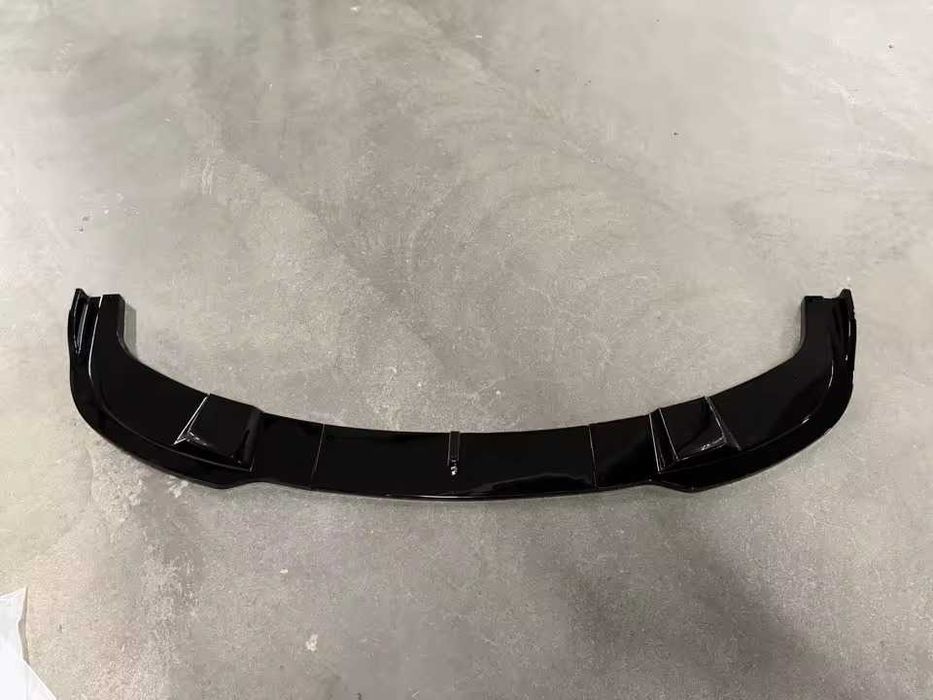 Lip Prelungire Bara Fata M5 BMW E60 E61, Extensie BARA M5 Negru Lucios