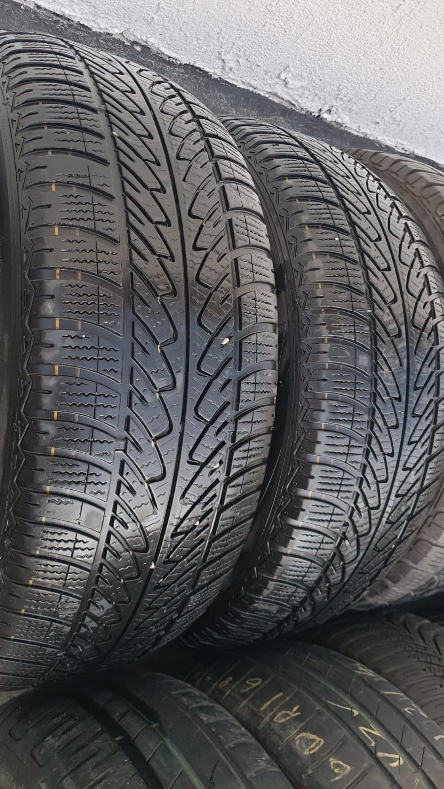 Anvelope Iarnă 225/65R17,225/55R17,225/60R16,215/60R16C,185/60R15 M+S