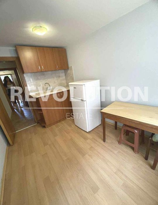 Дава се под наем Двустаен апартамент в Варна, Лятно кино Тракия - 42 кв.м за 300 € - Снимка #1