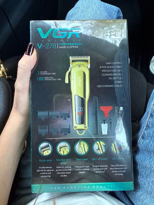 Професионална машинка за подстригване VGR 278