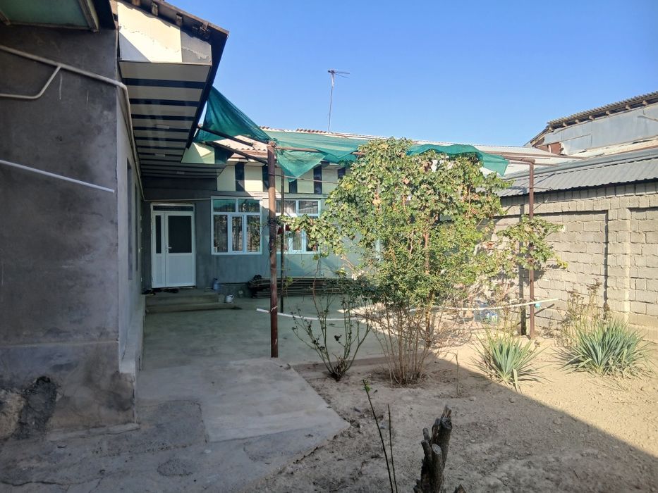 Toshkent tumani ko'k saroy mahallada 5 sotixli 4 xonali uy sotiladi