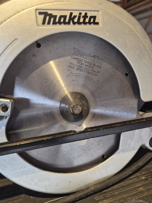 Ferăstrău Circular Makita