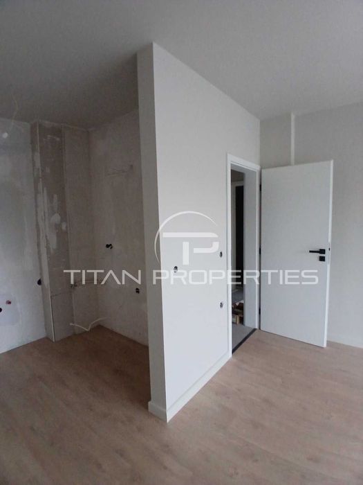 Продава се Двустаен апартамент в Пловдив, Христо Смирненски - 57 кв.м за 3418 €/кв.м - Снимка #2