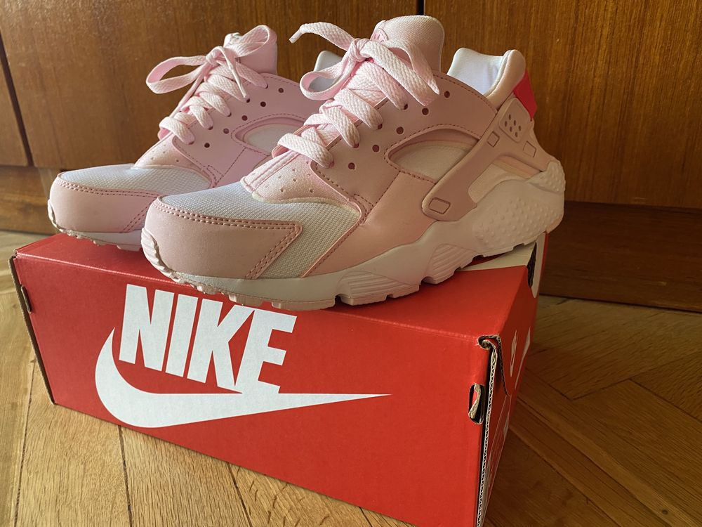 Оригинални маратонки Nike pink