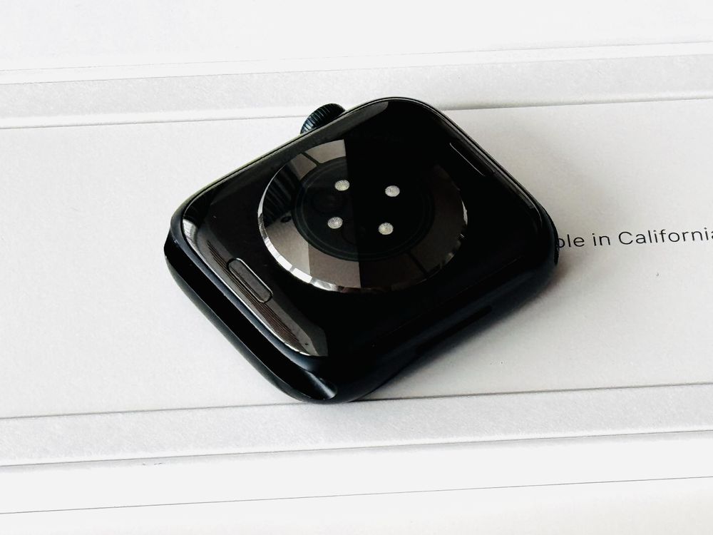 Apple Watch 8 45mm GPS Midnight Отличен! Гаранция 3 месеца