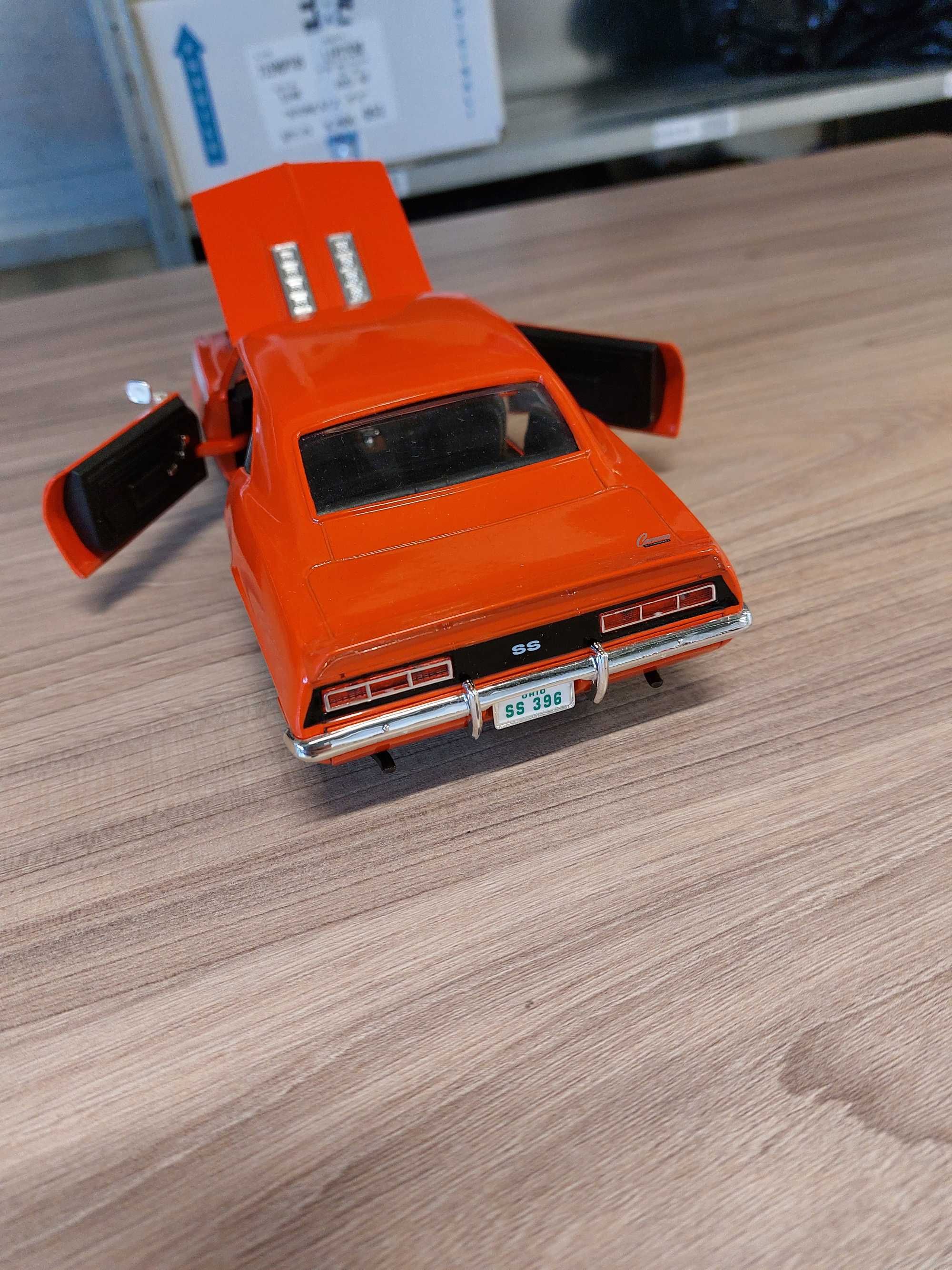 ERTL Chevy Camaro 396 SS 1969 1/18