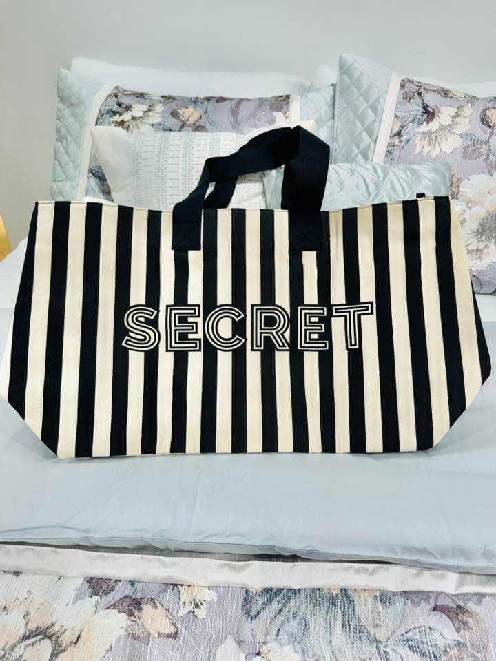 дамска чанта Victoria's Secret с несесер