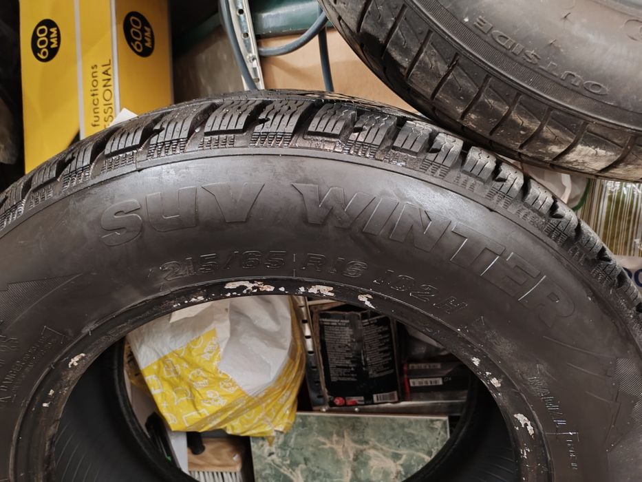 Зимни гуми 215/65 R16