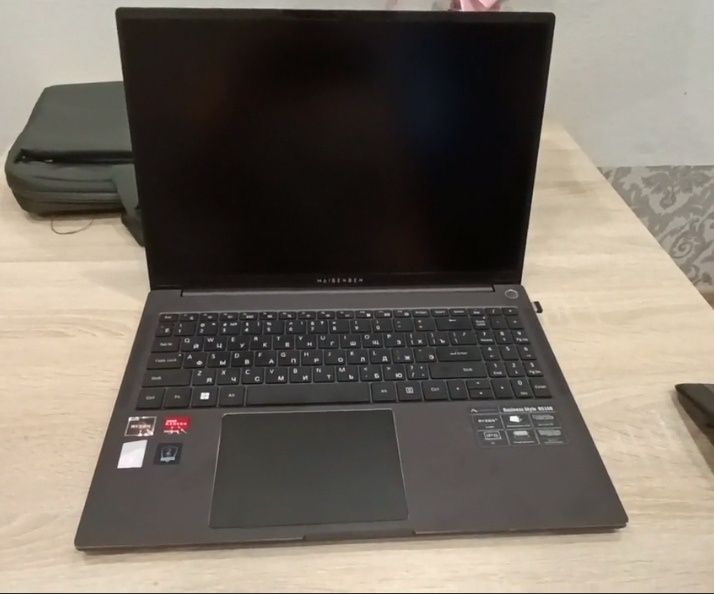 Мощный ноутбук на 16"