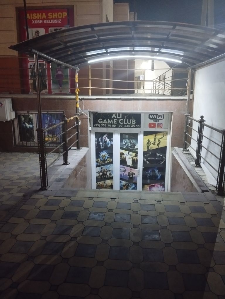 Kampyuter xona sotiladi