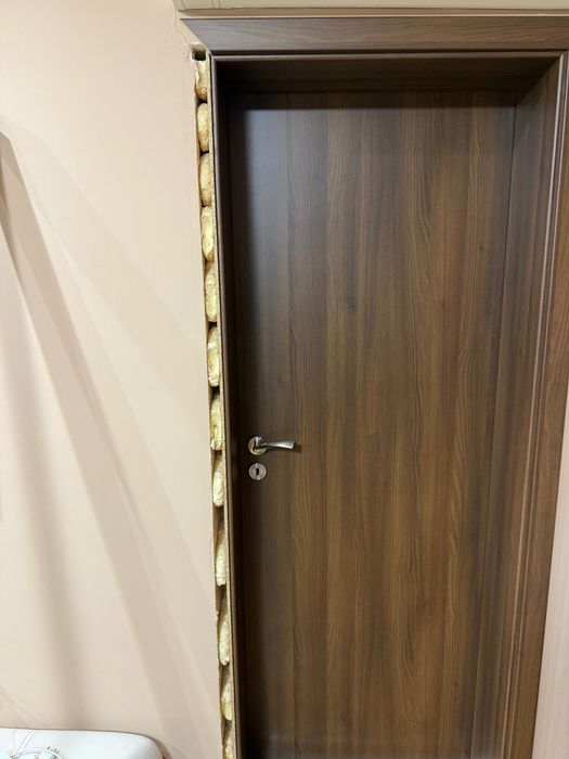 Интериорна врата