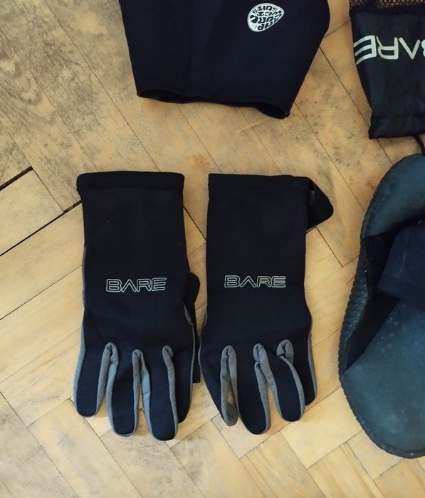 Продавам неопрен Camaro и екстри към него