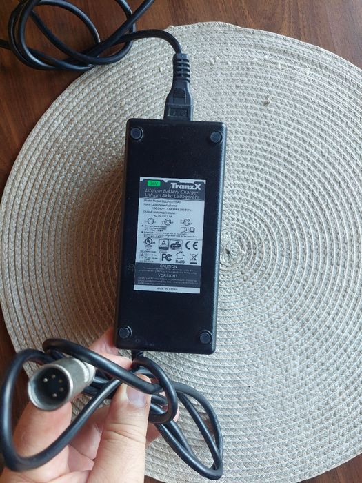 Incarcator baterie bicicleta TranzX