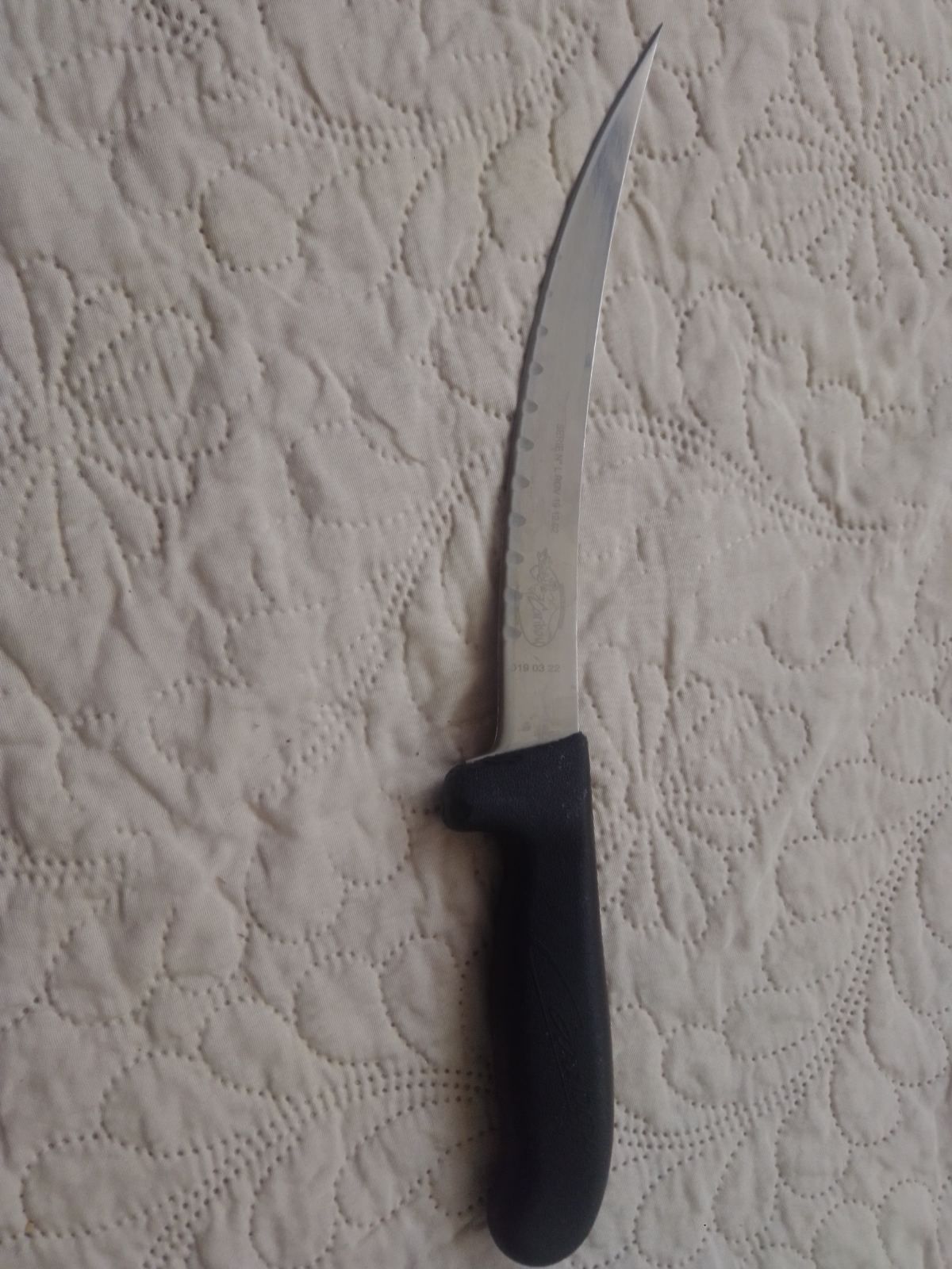 Нож за обезкостяване масата сандък