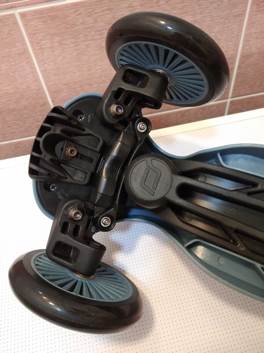 Детский самокат. Samokat. Scoot and Ride.