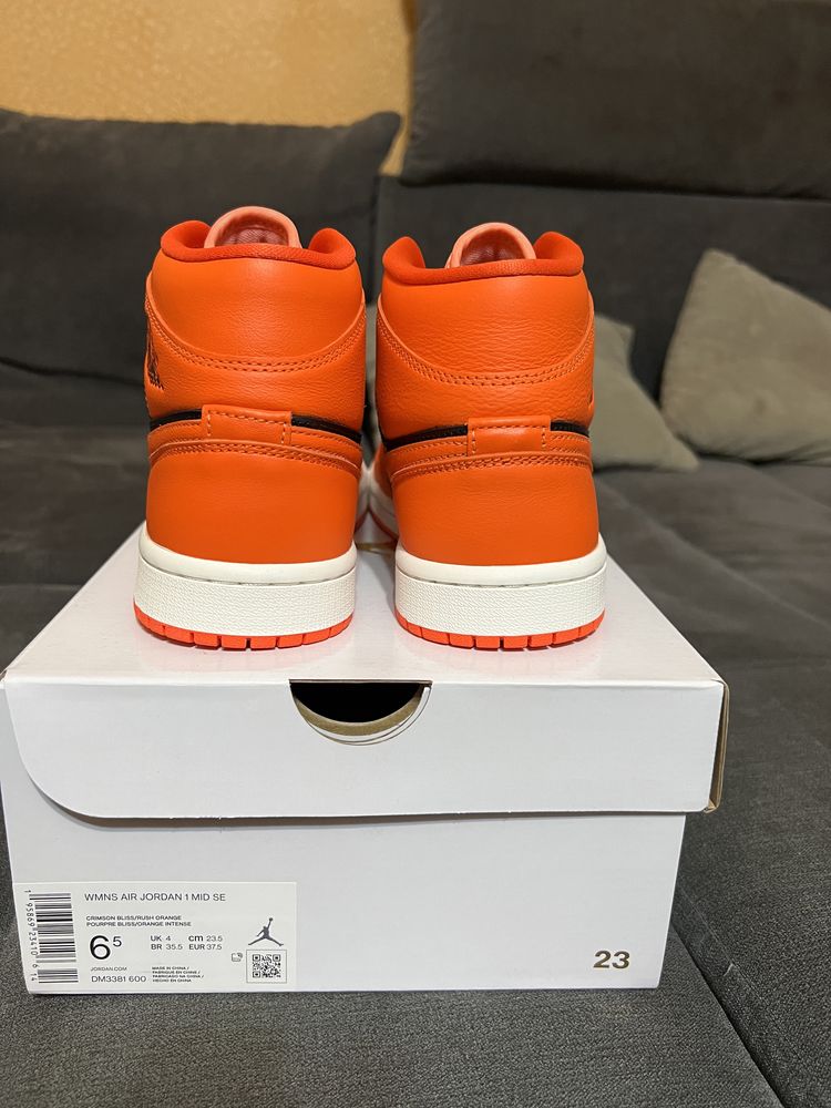 Jordan 1 mid turf orange