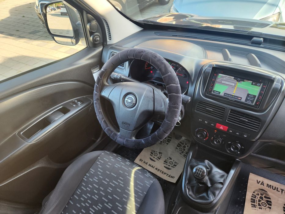 Opel Combo,maxi, 1.3 diesel, Anul 2015, Ac, Navi, Senzori parcare, TBI