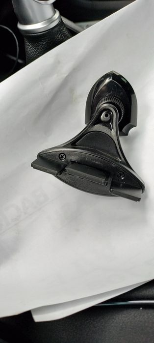 Suport magnetic de telefon sau tableta pentru masina, cu prindere in C