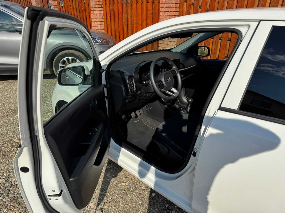 Kia impecabilă, doar 20.000 km, consum 5%, reprezentanță