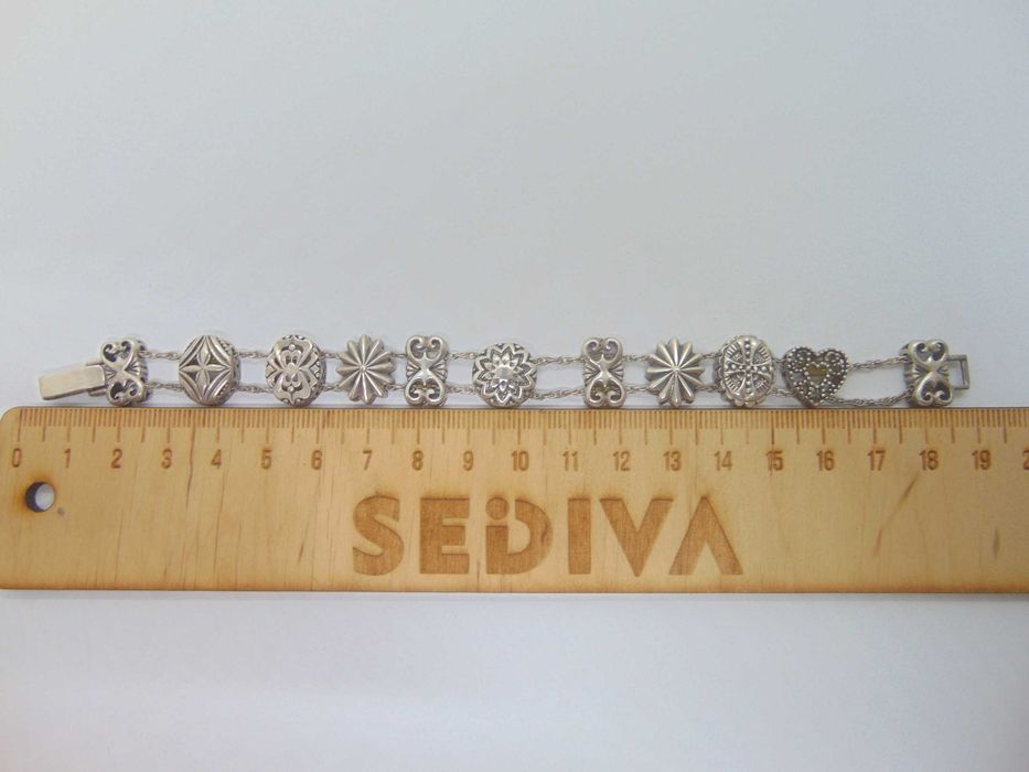 Bratara cu charm uri din argint