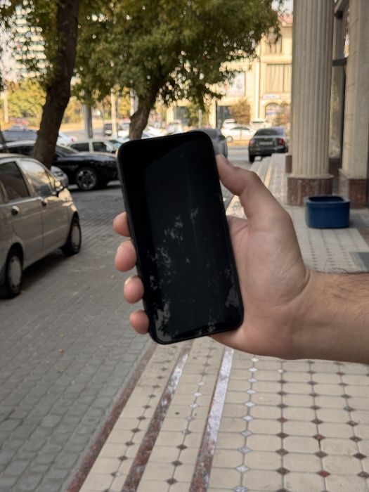 Iphone 13 sotiladi