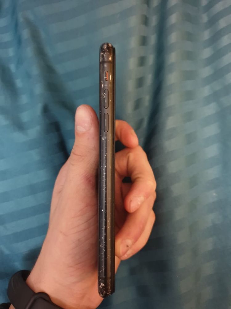 Обменяю iPhone XR