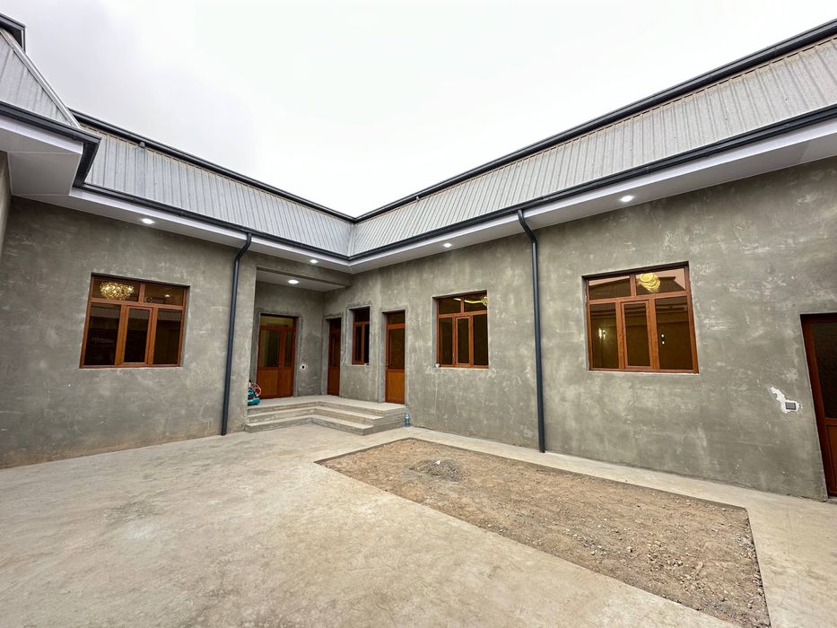 Uy sotiladi (xonadon)