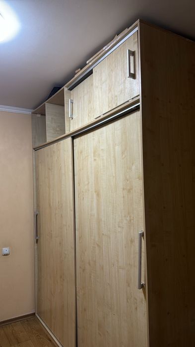 Отдам бесплатно  шкафы диваны самовывоз