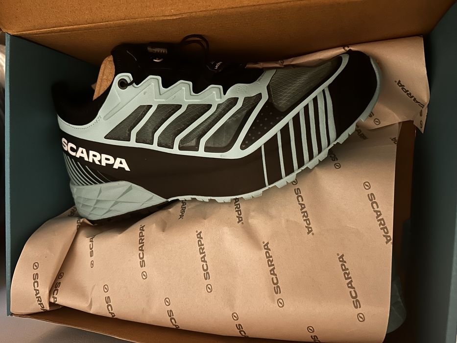 Adidasi Scarpa Ribelle Run de vanzare