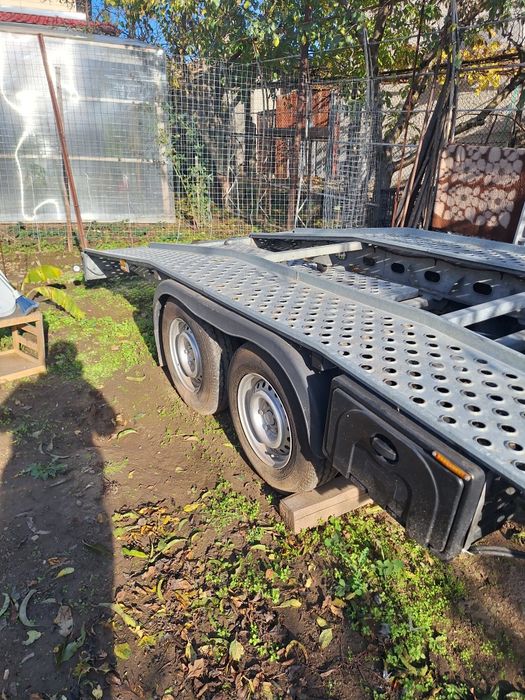 Платформа за коли и джипове