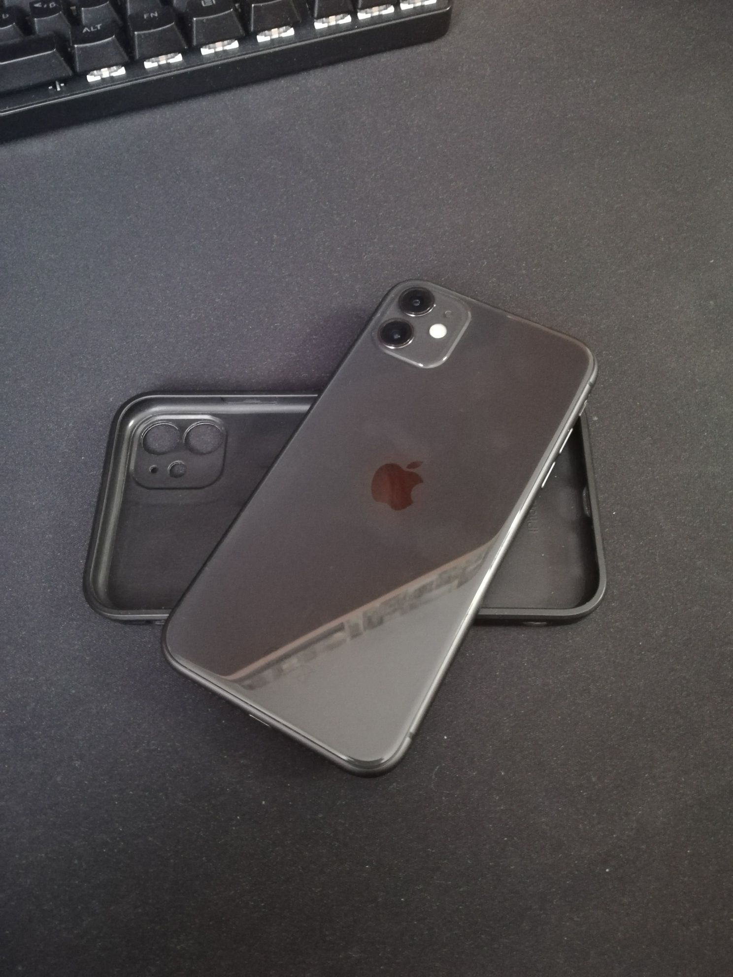 IPhone 11 64/72%