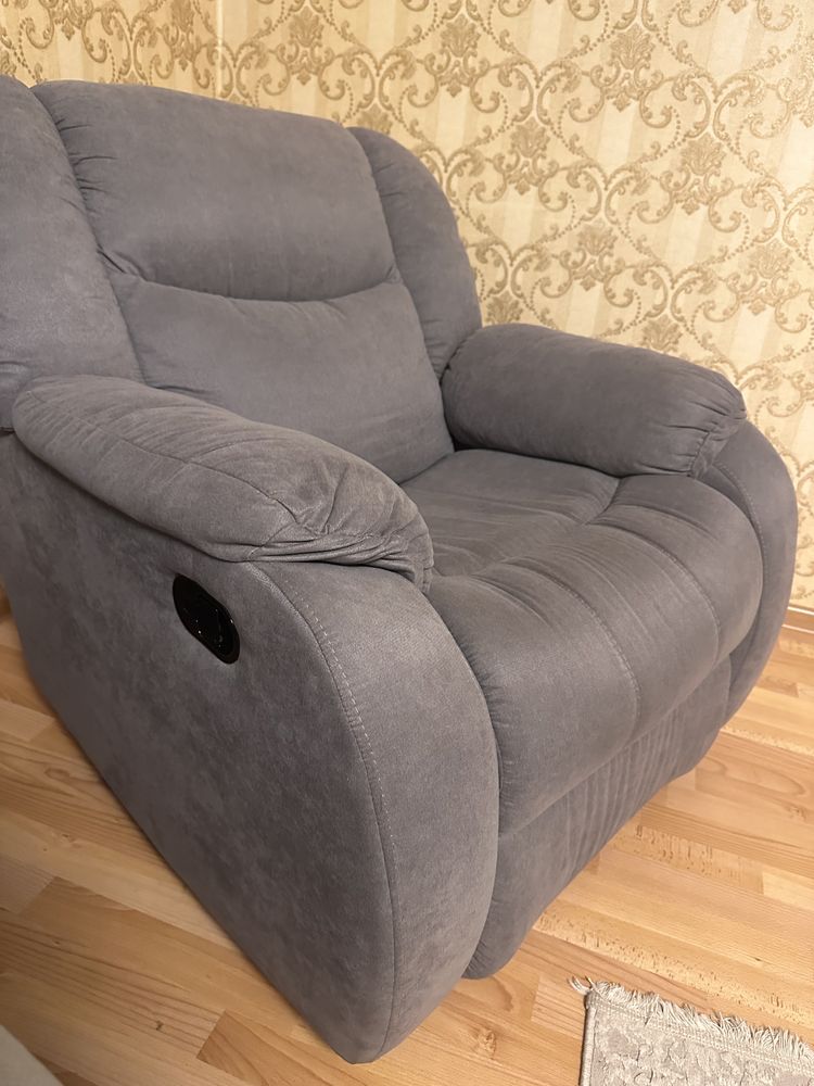 Продам диван с креслом
