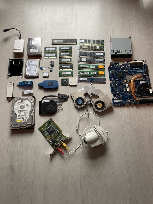 Piese pc si laptop adaptoare