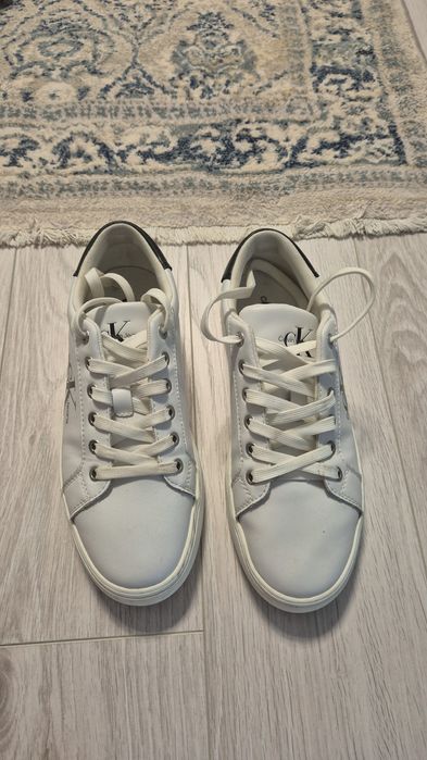 Adidasi CK marimea 40