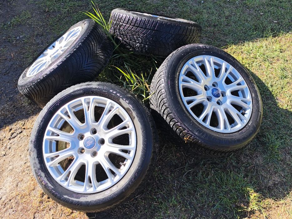 Set 4 roți Ford C-Max – Jante aliaj + anvelope iarnă 205/55 R16

Set 4