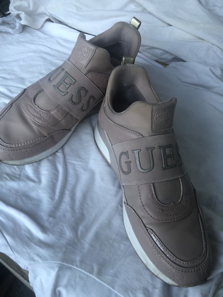 GUESS оригинални дамски обувки 38