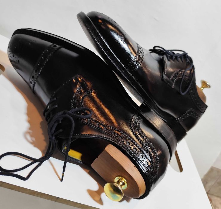 Pantofi derby 40.5 41 cap toe brogue Hugo Boss lucrati manual piele