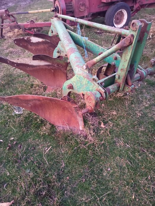 Vând plug românesc