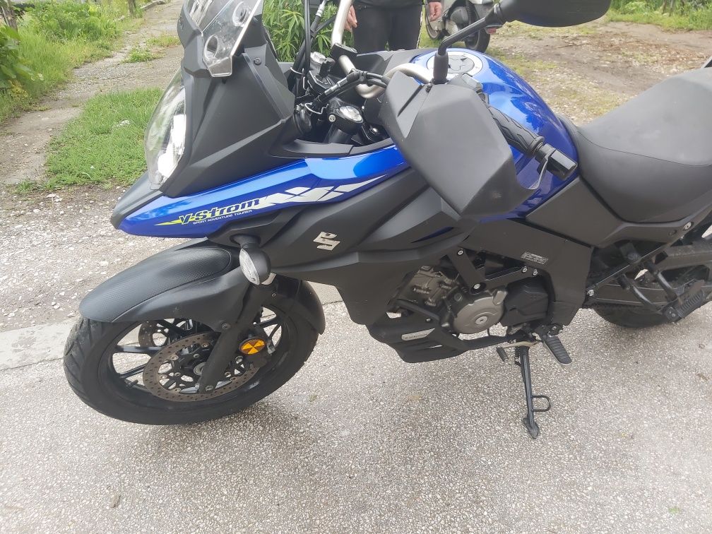 Suzuki V-Strom DL 650 - 22г. На части